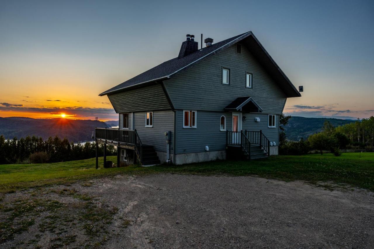 Montfjord - Chalets, Vue Spectaculaire Et Spa. Chantafjord #4 Sacre-Coeur Luaran gambar